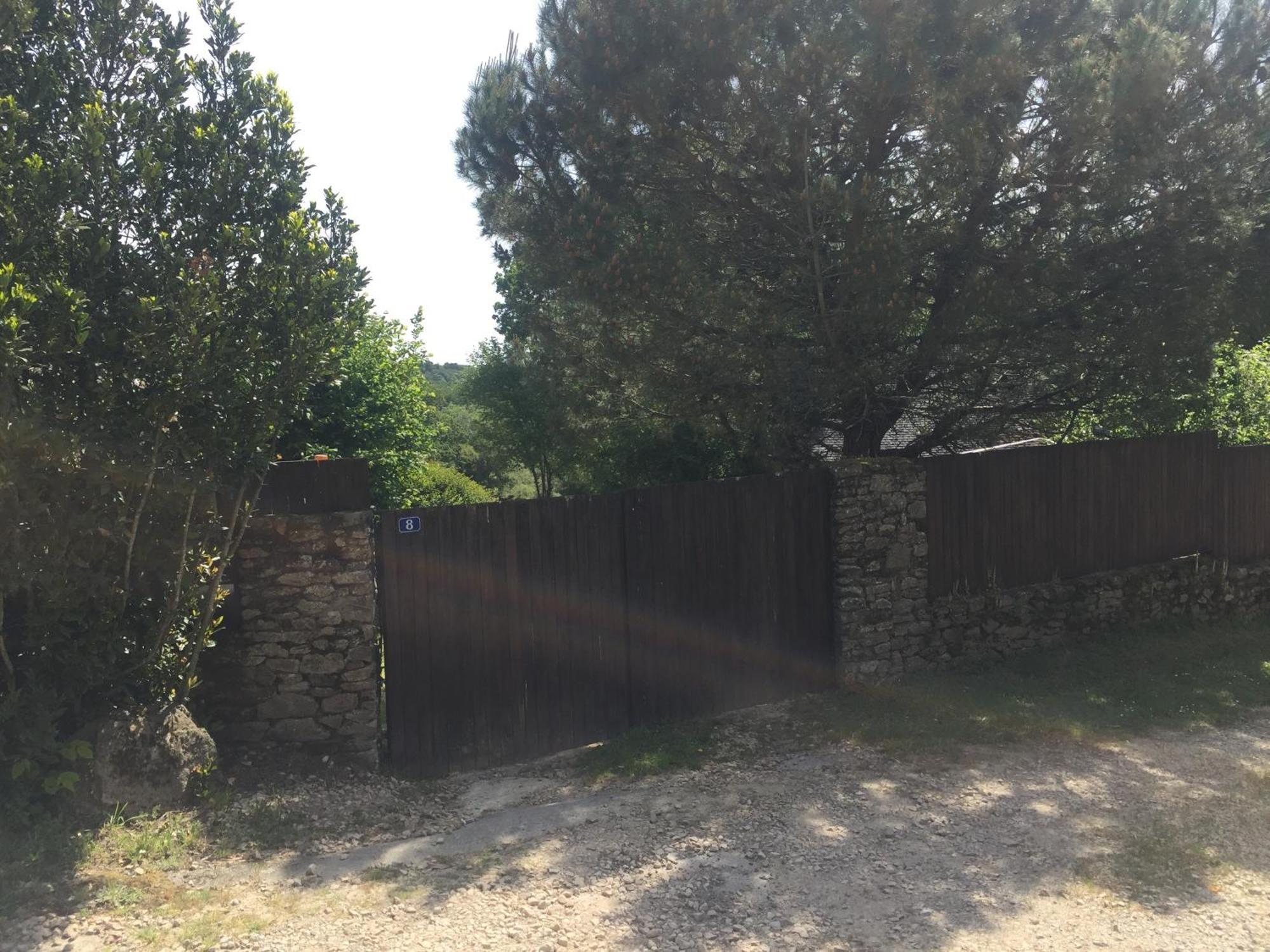 Petite maison pour 2 à 6 personnes dans un paysage totalement paisible  Landévant Exterior foto