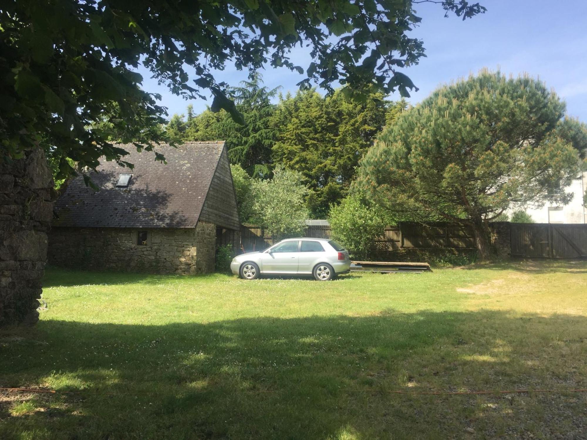 Petite maison pour 2 à 6 personnes dans un paysage totalement paisible  Landévant Exterior foto