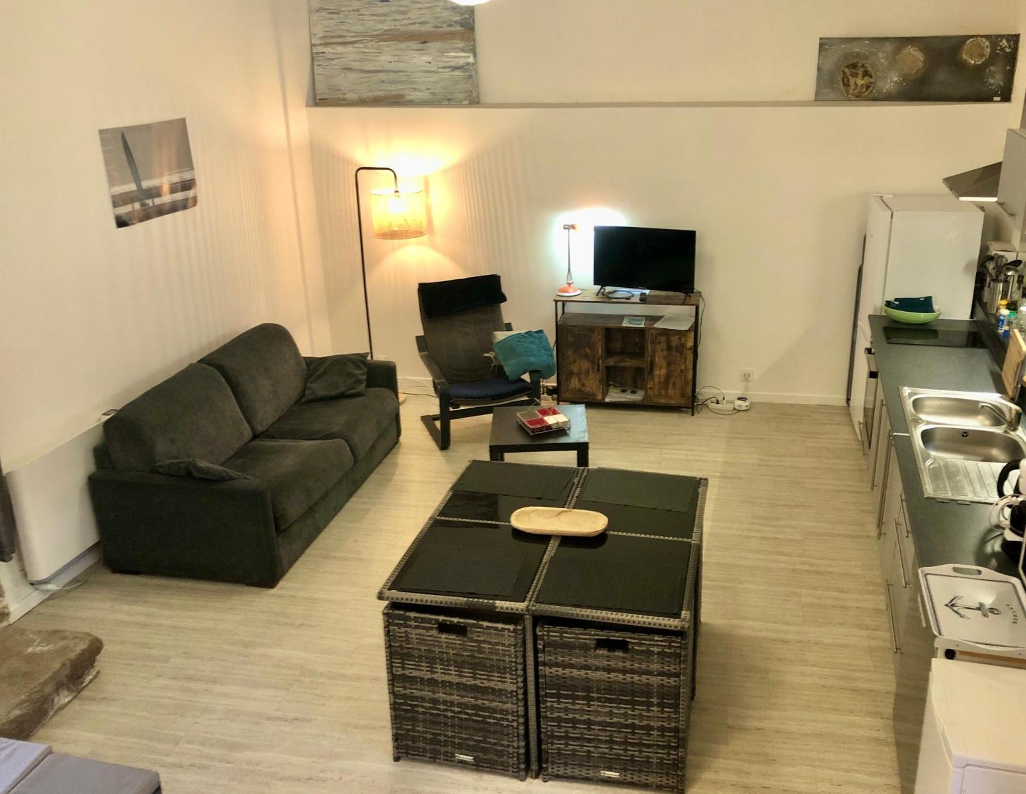 Petite maison pour 2 à 6 personnes dans un paysage totalement paisible  Landévant Exterior foto
