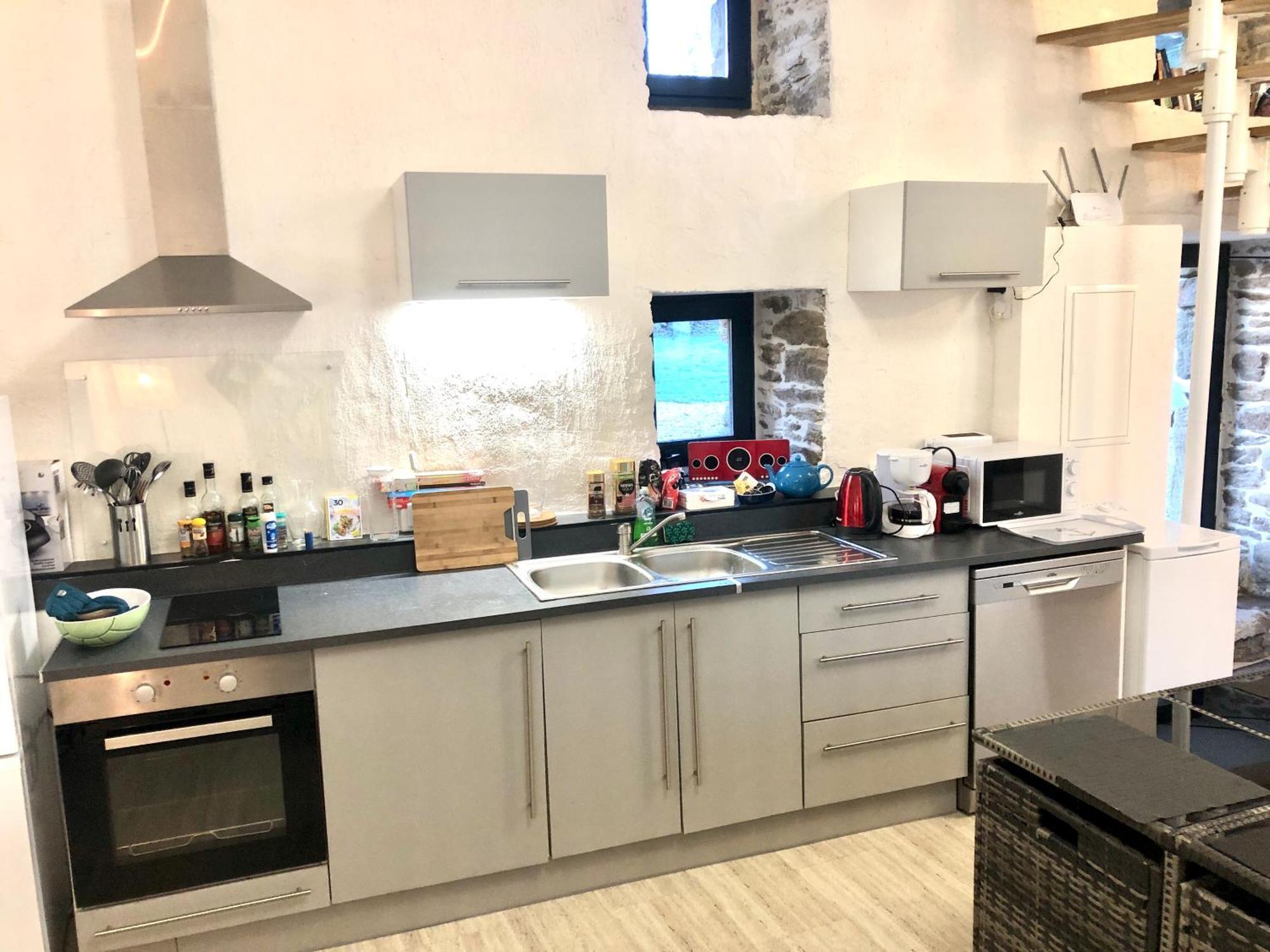 Petite maison pour 2 à 6 personnes dans un paysage totalement paisible  Landévant Exterior foto